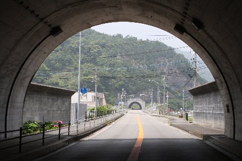 �ԑ�g���l��3