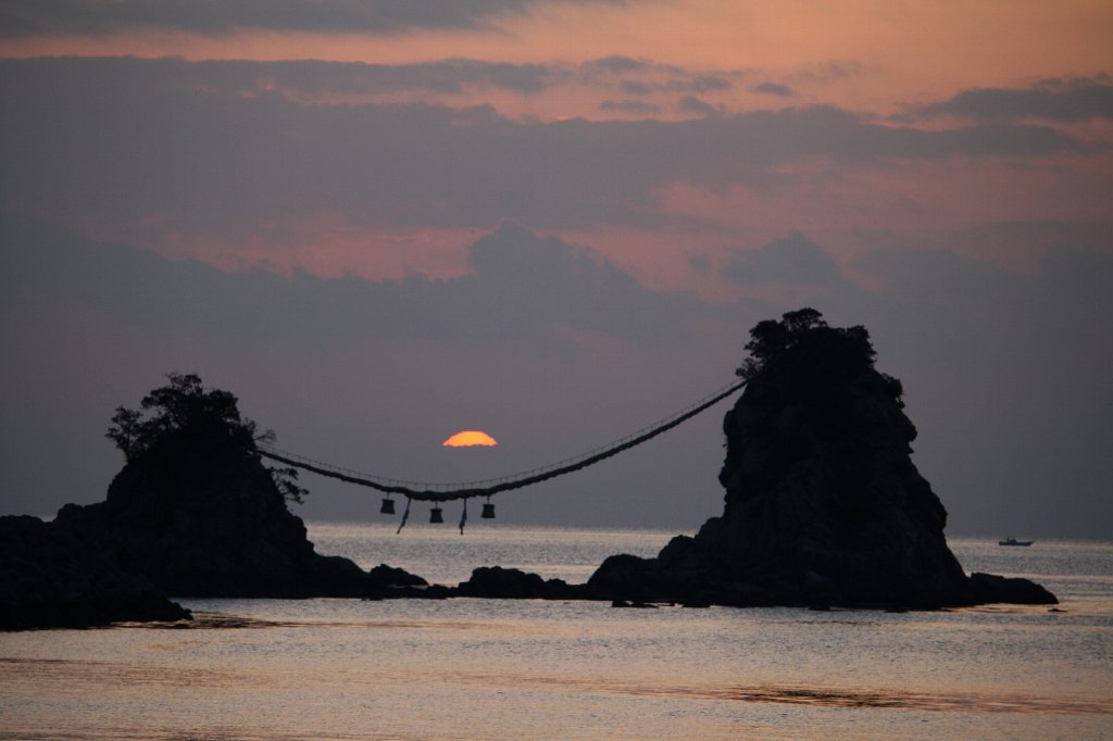 �񌩃��Y�̖閾���P