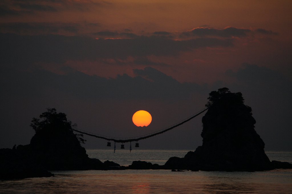 �񌩃��Y�̖閾���Q