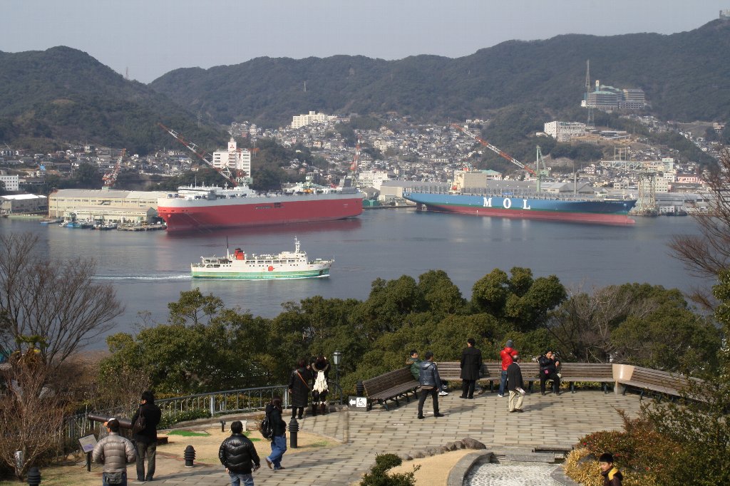 ���O�H��Q�h�b�N�n�E�X���