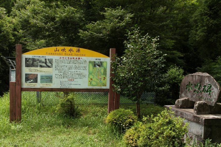 �R����������