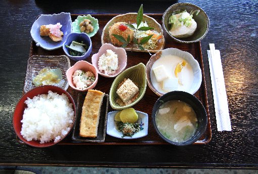 おまかせ御膳（とうふ料理）