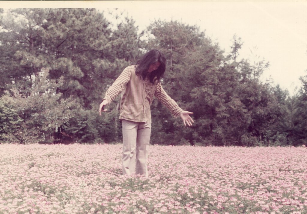 �Δ����E�@�؂̒��ɂ�