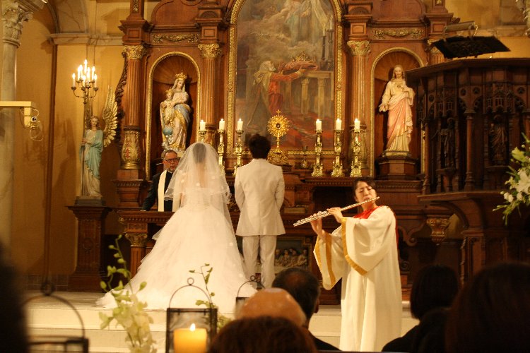 �t���[�g�̉��F�̓L���[�s�b�g��A�z������