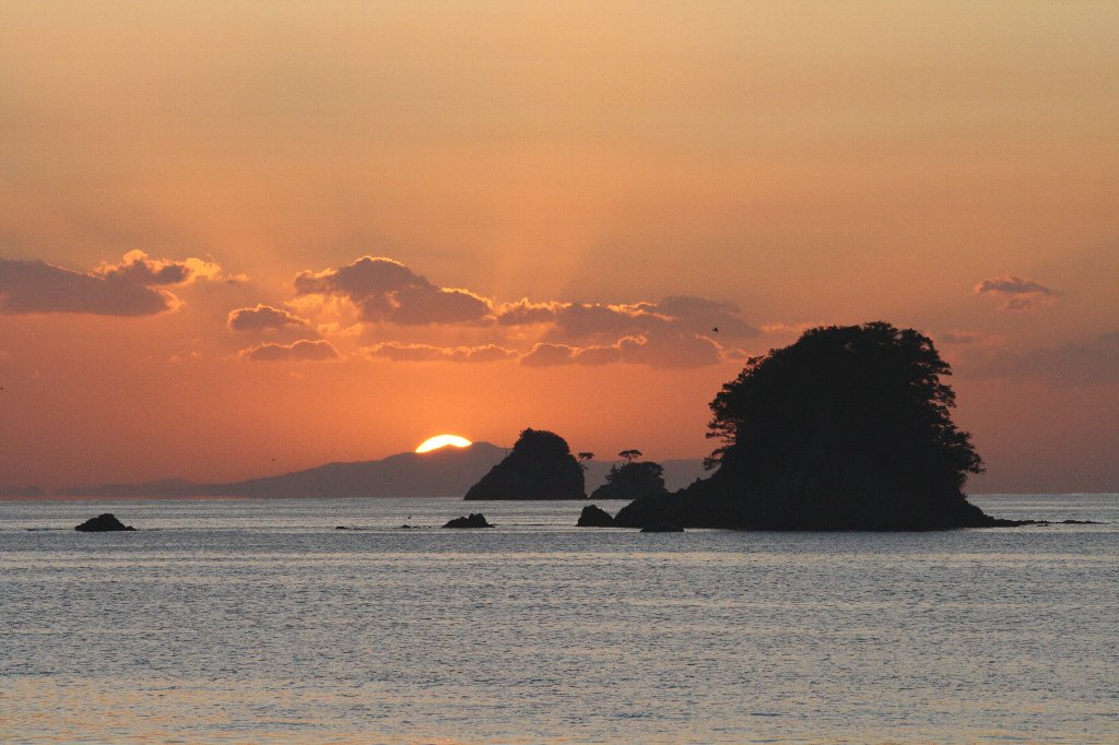 ��������z