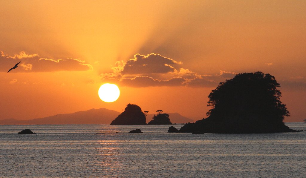 �s��������